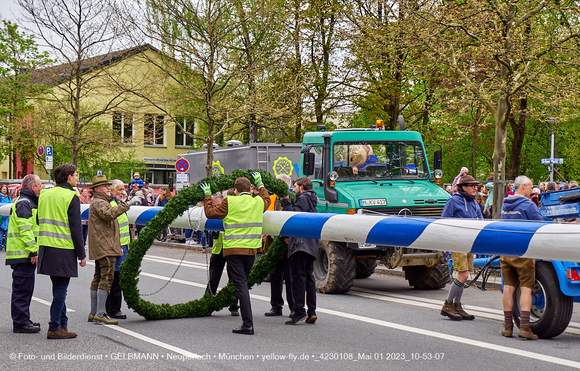 01.05.2023 - Maibaumaufstellung in Berg am Laim